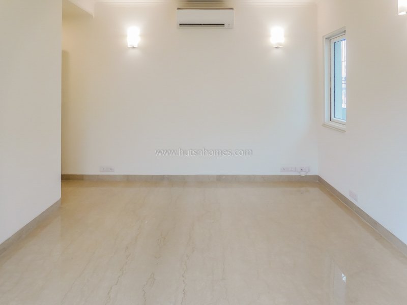 3 BHK Builder Floor For Rent in Defence Colony