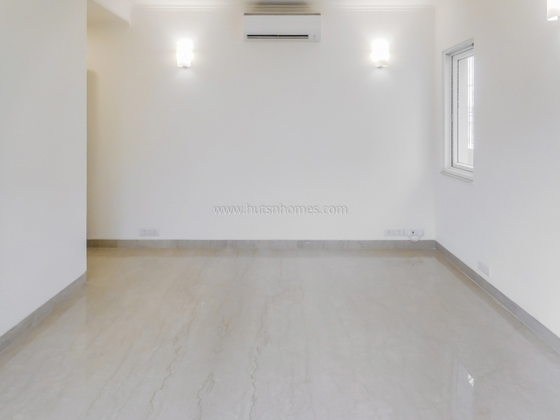 3 BHK Builder Floor For Rent in Defence Colony