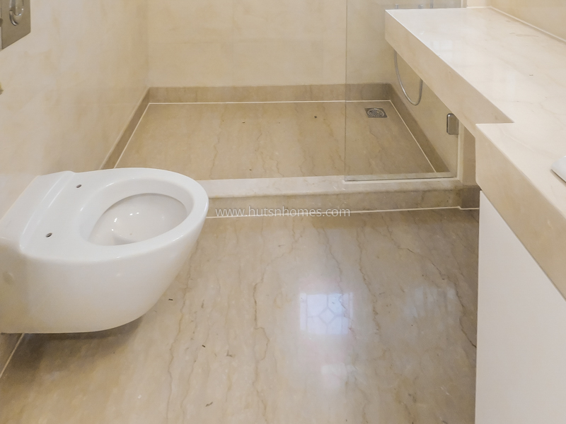 3 BHK Builder Floor For Rent in Defence Colony