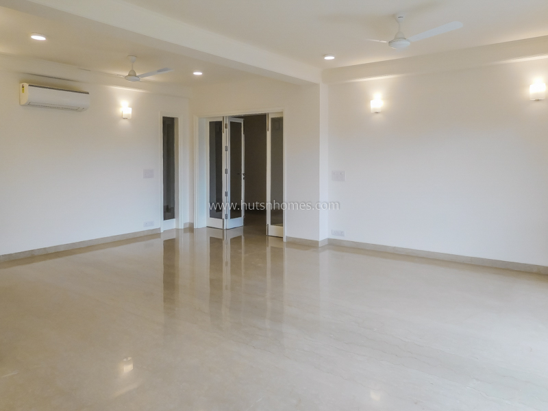 3 BHK Builder Floor For Rent in Defence Colony