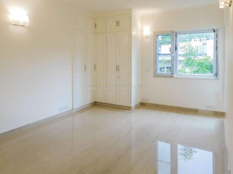 3 BHK Builder Floor For Rent in Defence Colony