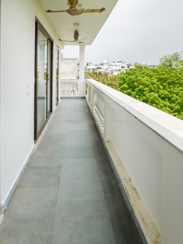 3 BHK Flat For Rent in Defence Colony
