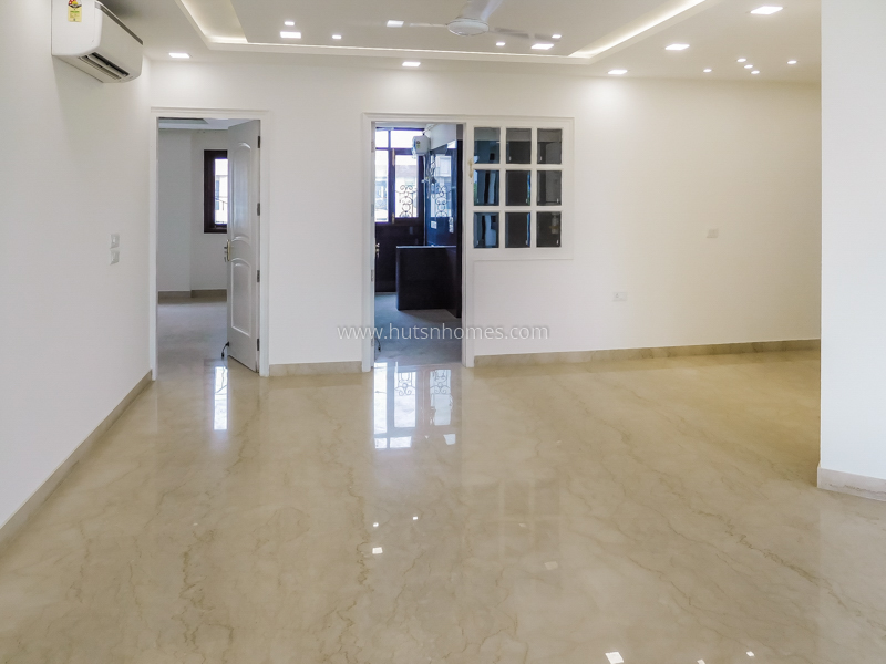 3 BHK Flat For Rent in Defence Colony