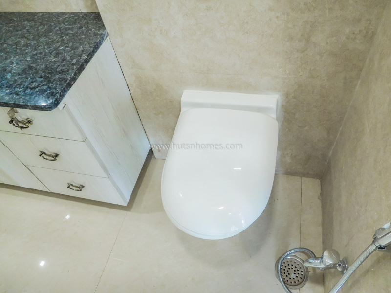 3 BHK Flat For Rent in Defence Colony