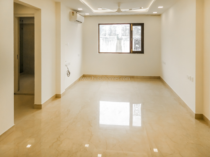 3 BHK Flat For Rent in Defence Colony