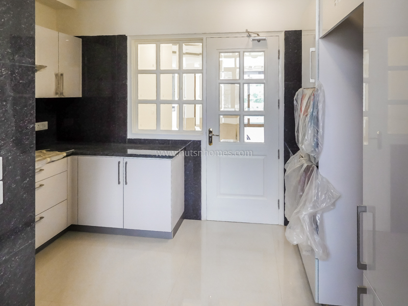 3 BHK Flat For Rent in Defence Colony