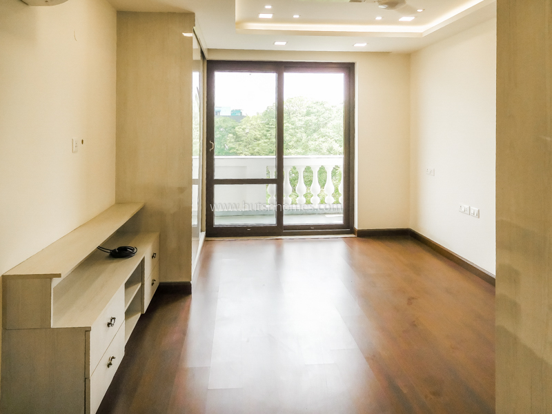 3 BHK Flat For Rent in Defence Colony
