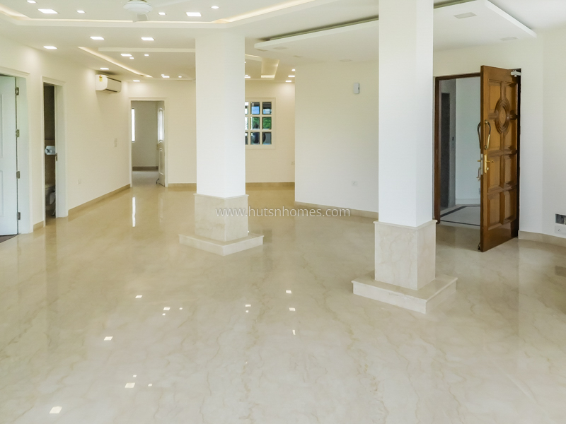 3 BHK Flat For Rent in Defence Colony