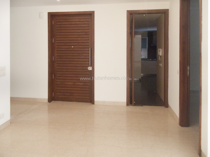 3 BHK Flat For Rent in Defence Colony