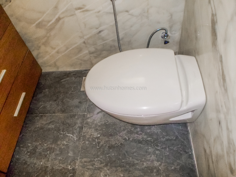 3 BHK Flat For Rent in Defence Colony