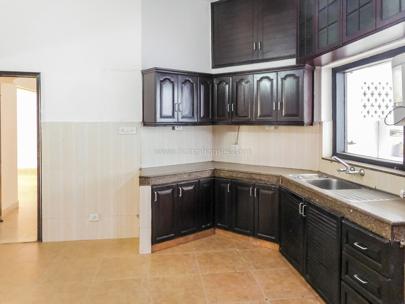 4 BHK House For Rent in Defence Colony