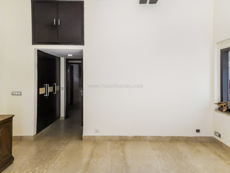 4 BHK House For Rent in Defence Colony