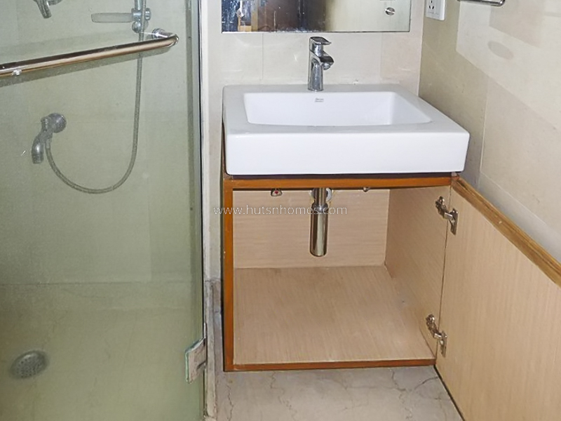 4 BHK Flat For Rent in Anand Niketan