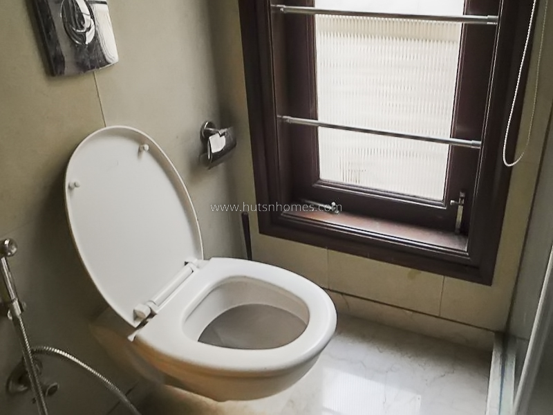 4 BHK Flat For Rent in Anand Niketan