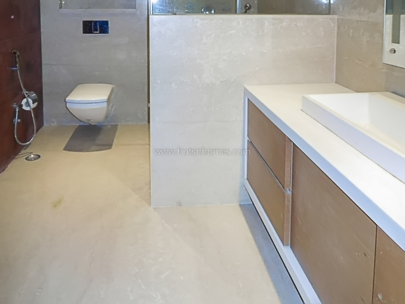 4 BHK Flat For Rent in Anand Niketan