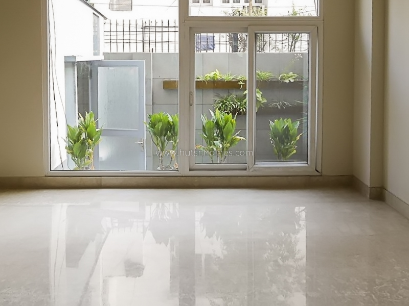 4 BHK Flat For Rent in Anand Niketan