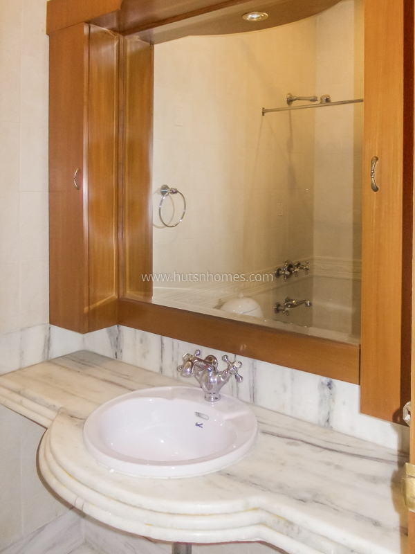 3 BHK Builder Floor For Rent in Neeti Bagh