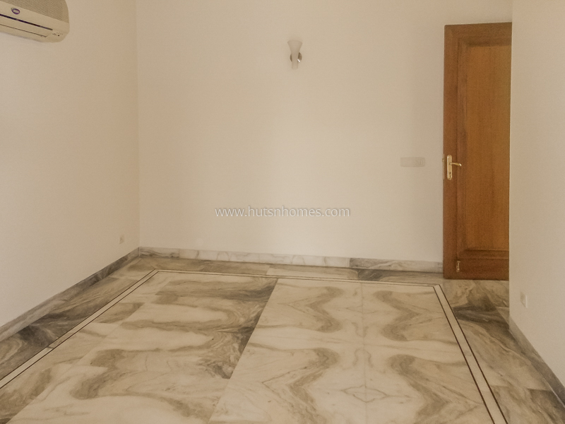 3 BHK Builder Floor For Rent in Neeti Bagh