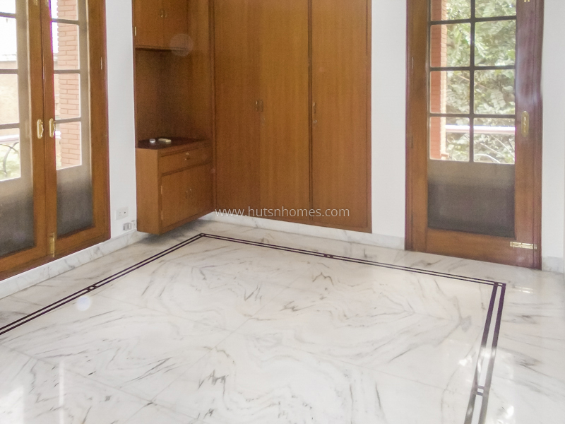 3 BHK Builder Floor For Rent in Neeti Bagh