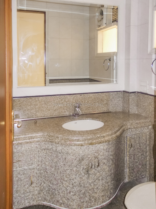 3 BHK Builder Floor For Rent in Neeti Bagh