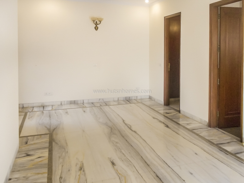 3 BHK Builder Floor For Rent in Neeti Bagh