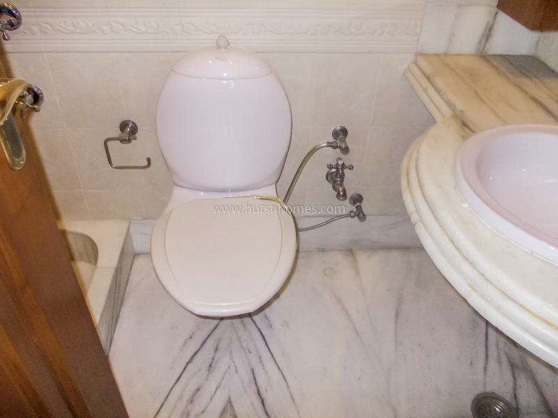 3 BHK Builder Floor For Rent in Neeti Bagh