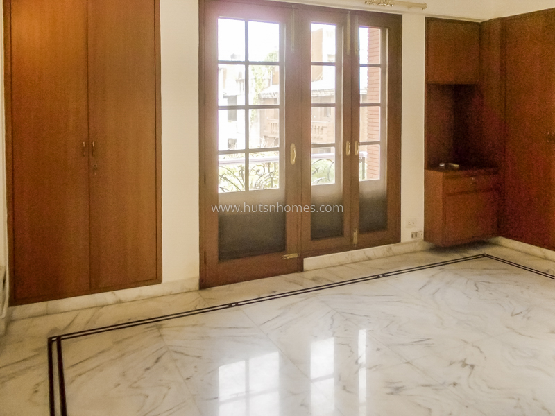 3 BHK Builder Floor For Rent in Neeti Bagh