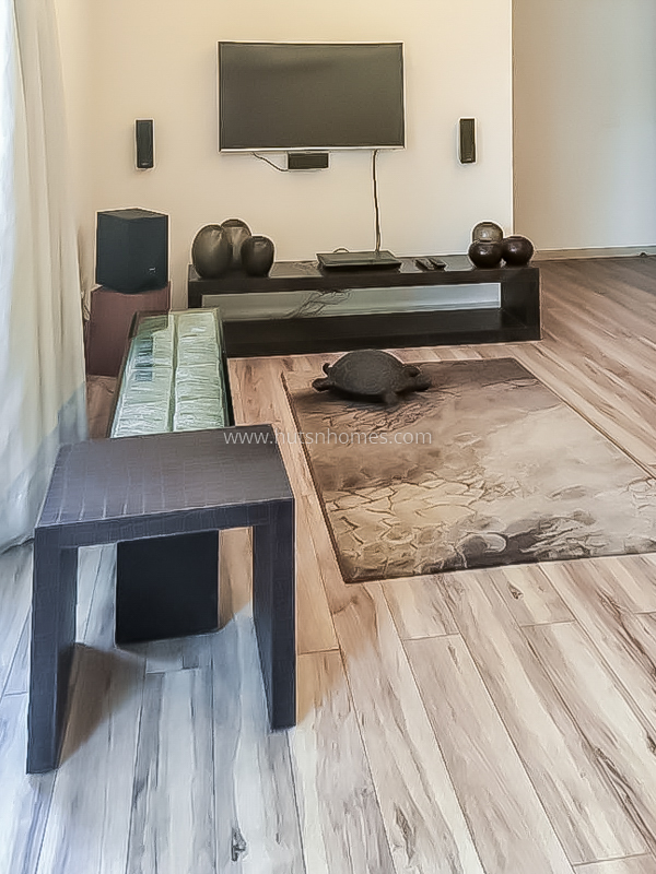 4 BHK Flat For Rent in Defence Colony