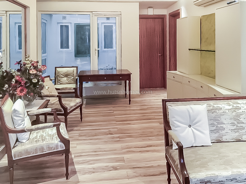 4 BHK Flat For Rent in Defence Colony