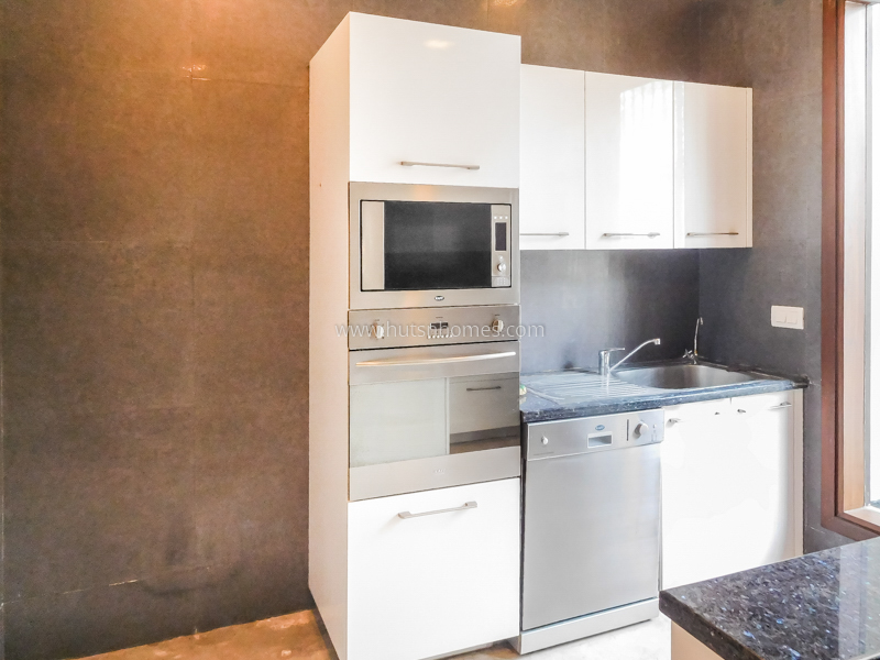 3 BHK Flat For Rent in Defence Colony