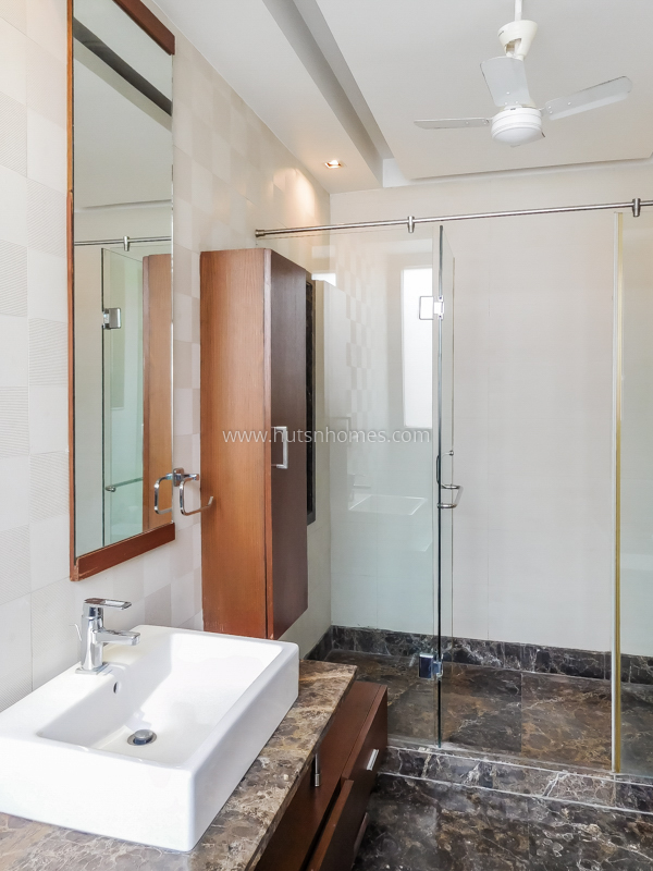 3 BHK Flat For Rent in Defence Colony