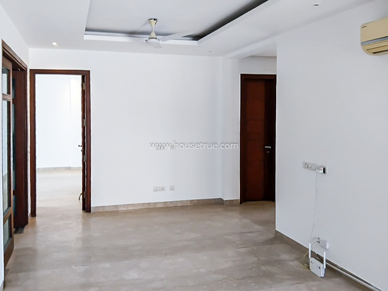 3 BHK Flat For Rent in Defence Colony