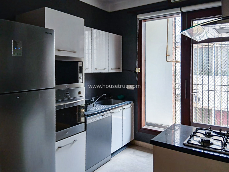 3 BHK Flat For Rent in Defence Colony