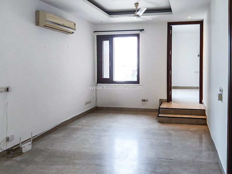 3 BHK Flat For Rent in Defence Colony
