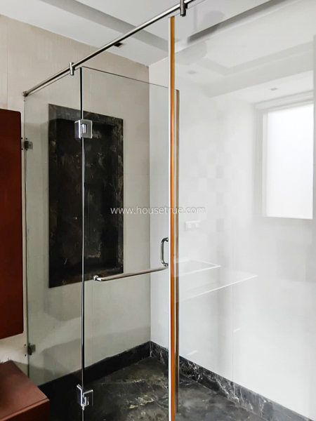 3 BHK Flat For Rent in Defence Colony