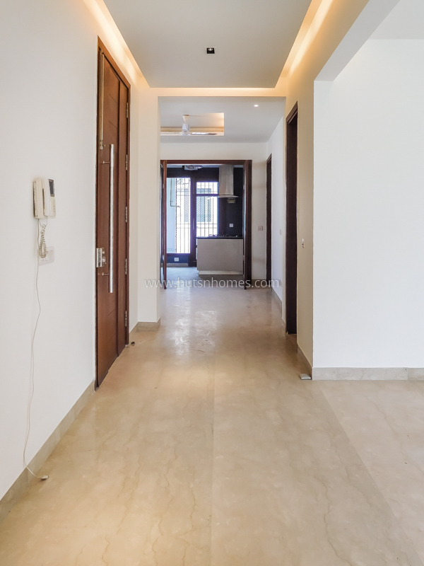 3 BHK Flat For Rent in Defence Colony