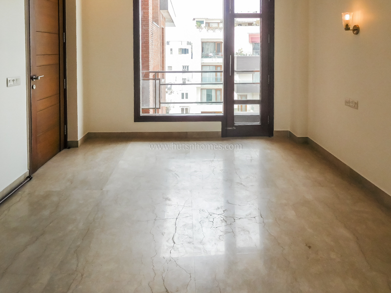 3 BHK Flat For Rent in Defence Colony