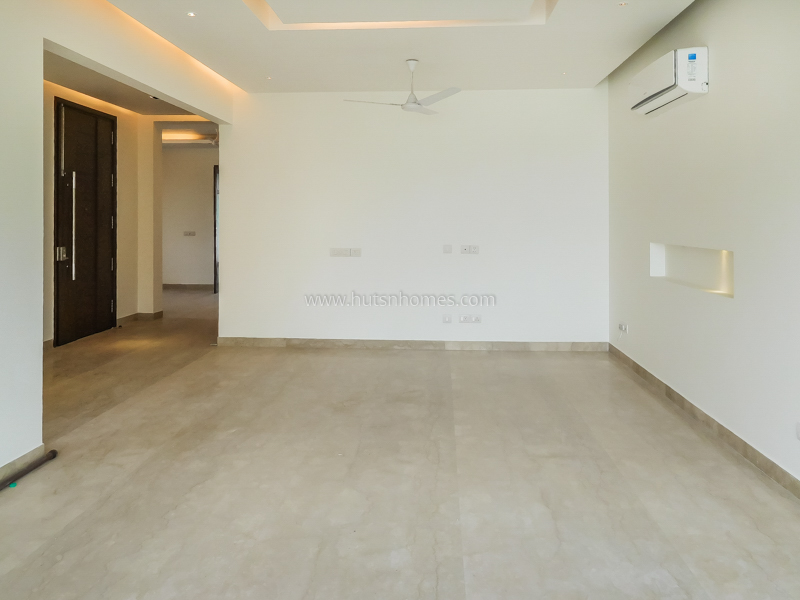 3 BHK Flat For Rent in Defence Colony