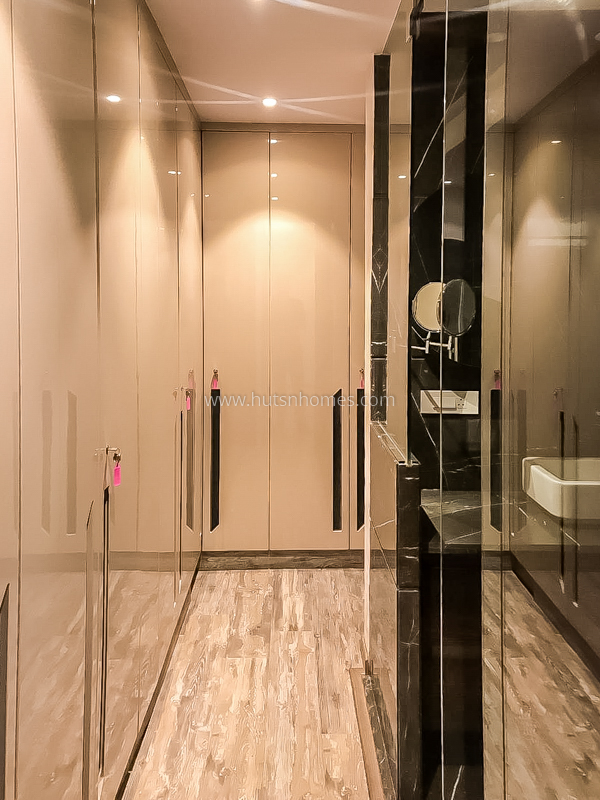 3 BHK Builder Floor For Rent in Defence Colony