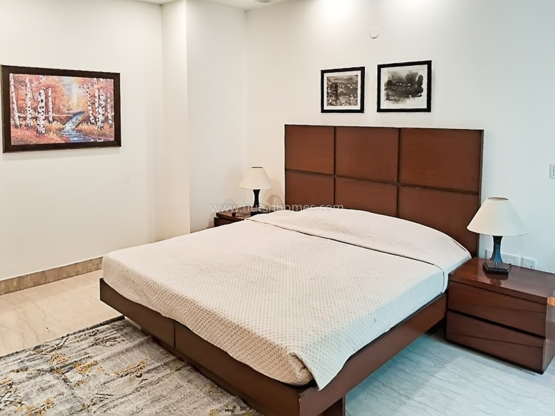 3 BHK Builder Floor For Rent in Defence Colony