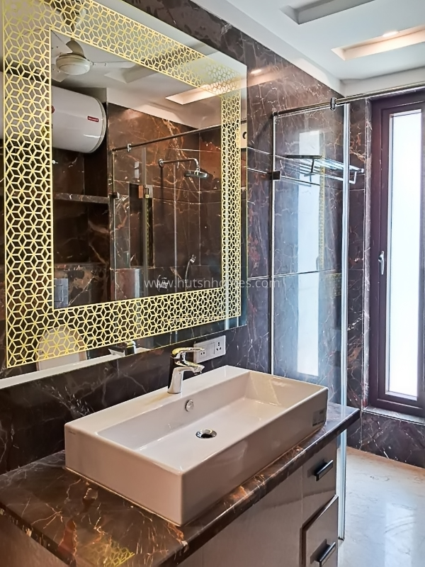 3 BHK Builder Floor For Rent in Defence Colony