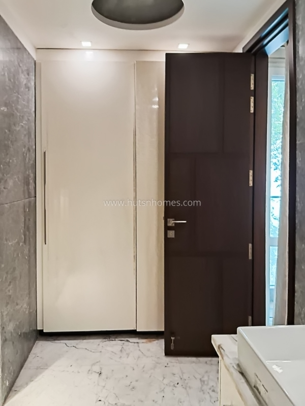 3 BHK Builder Floor For Rent in Defence Colony