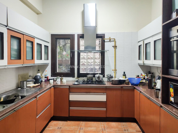 5 BHK House For Rent in Vasant Kunj