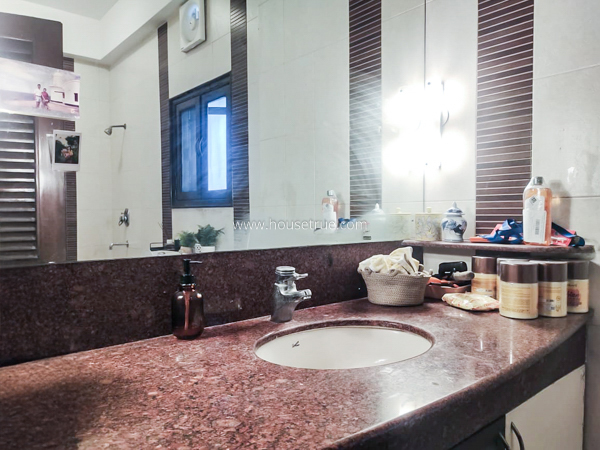 5 BHK House For Rent in Vasant Kunj