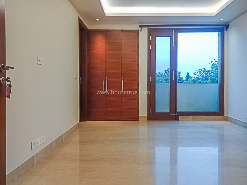 4 BHK Flat For Rent in Safdarjung Development Area