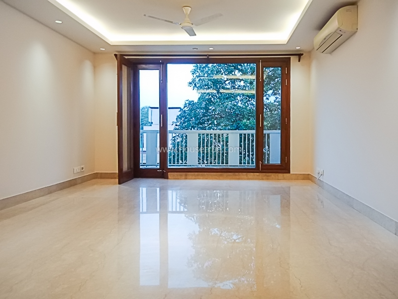 4 BHK Flat For Rent in Safdarjung Development Area