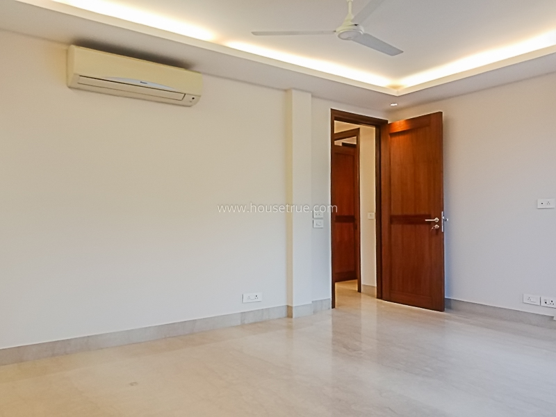 4 BHK Flat For Rent in Safdarjung Development Area