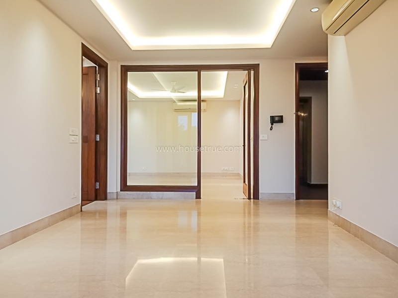 4 BHK Flat For Rent in Safdarjung Development Area