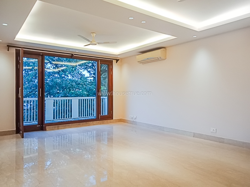 4 BHK Flat For Rent in Safdarjung Development Area