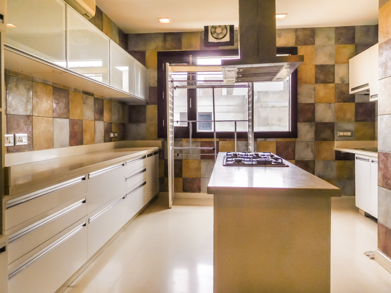 4 BHK Flat For Rent in Vasant Vihar